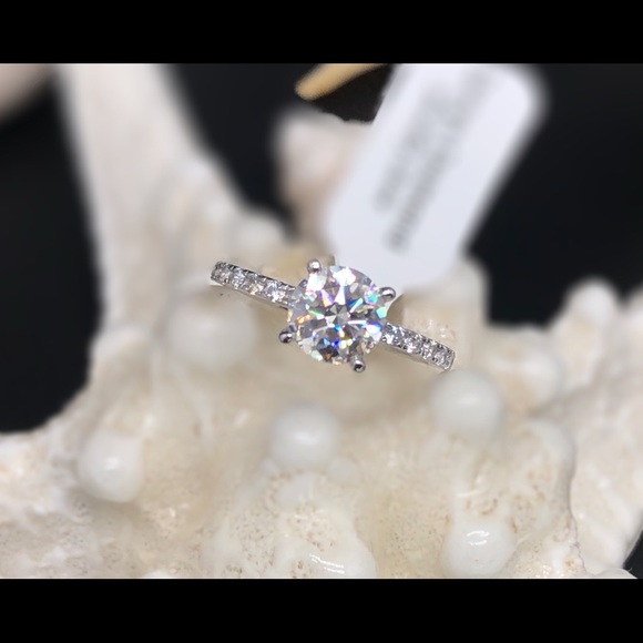 1ct moissanite ring with Certificate - Picture 7 of 16